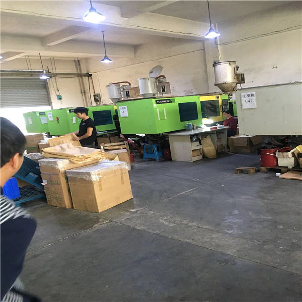 正在進行產品打包